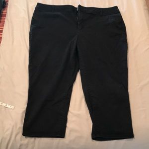 B2G1 free $5 items Lane Bryant black capris sz 26